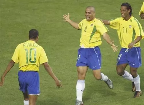 的防守和顽 的防守和顽