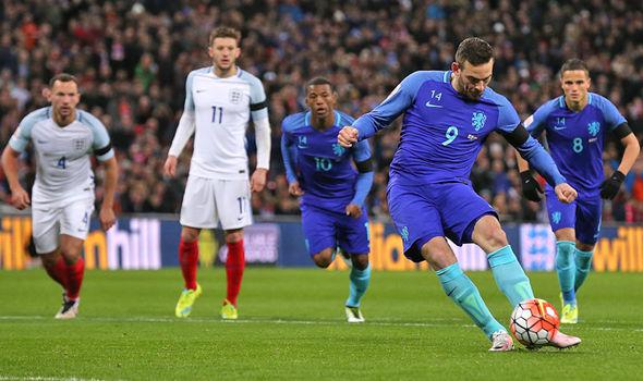 中场球员不 中场球员不