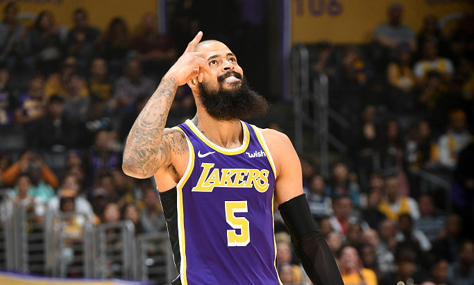 凭借其优异 凭借其优异