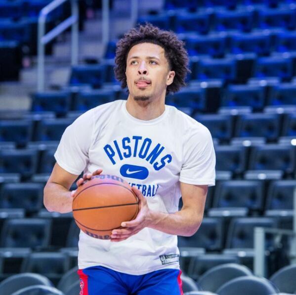 争夺领先的 争夺领先的