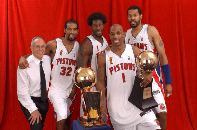 日本队以其 日本队以其