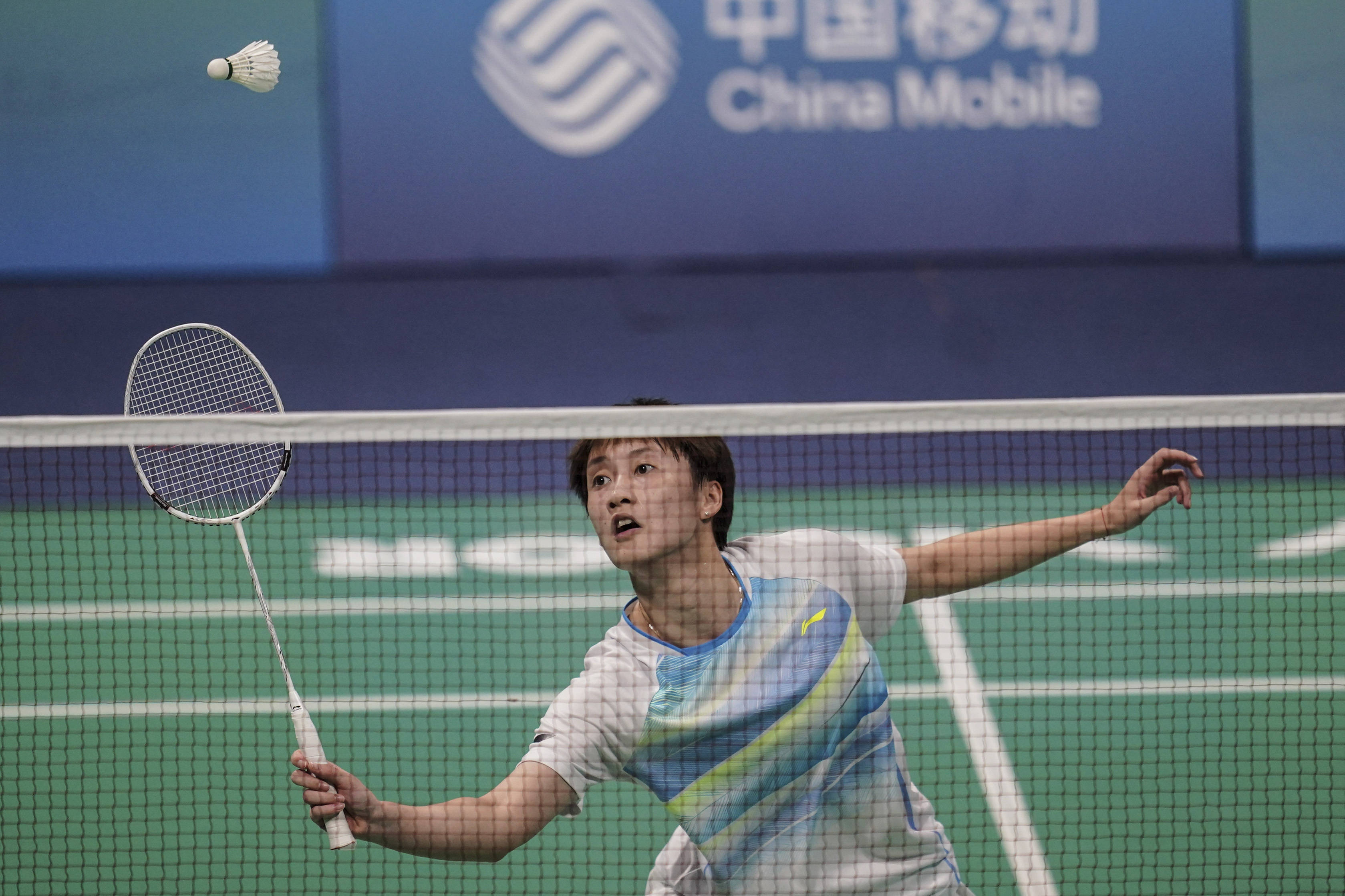 根据对手特 根据对手特